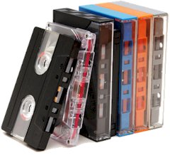 sechs Musikkassetten